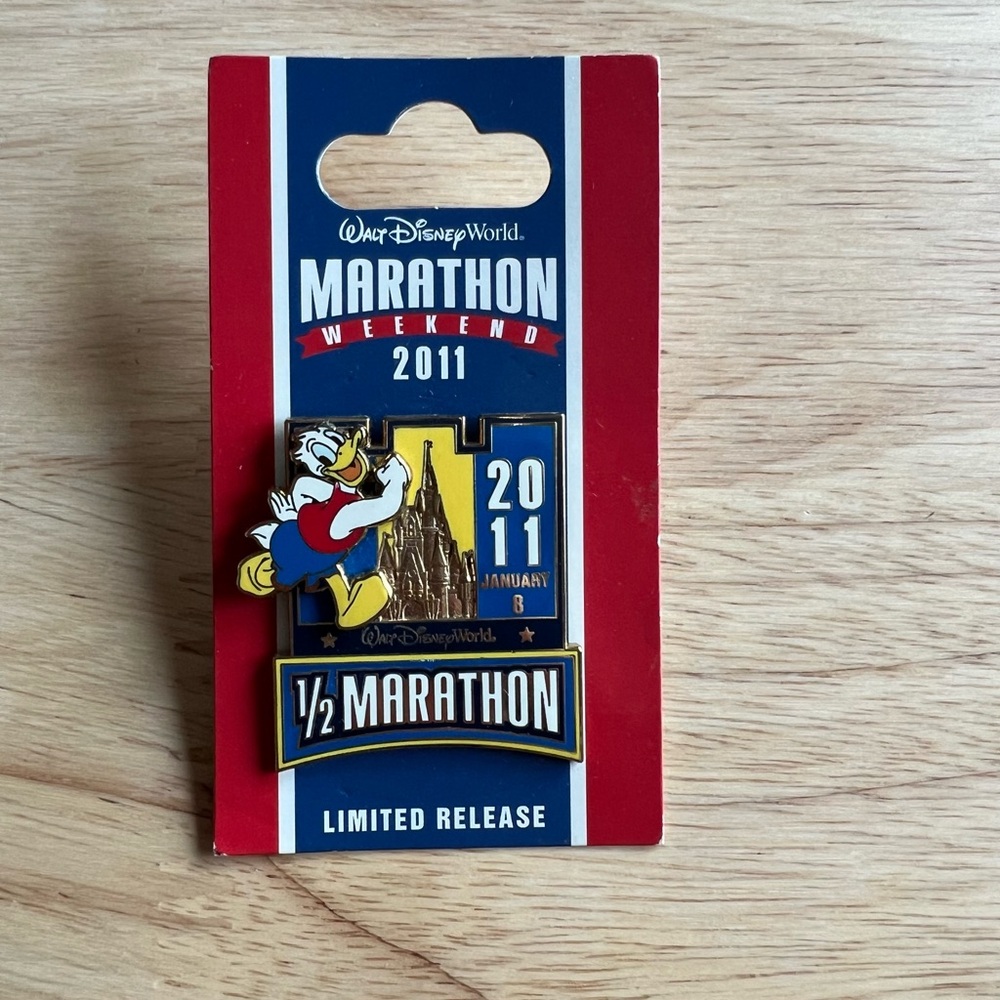 WDW 2011 Half Marathon pin